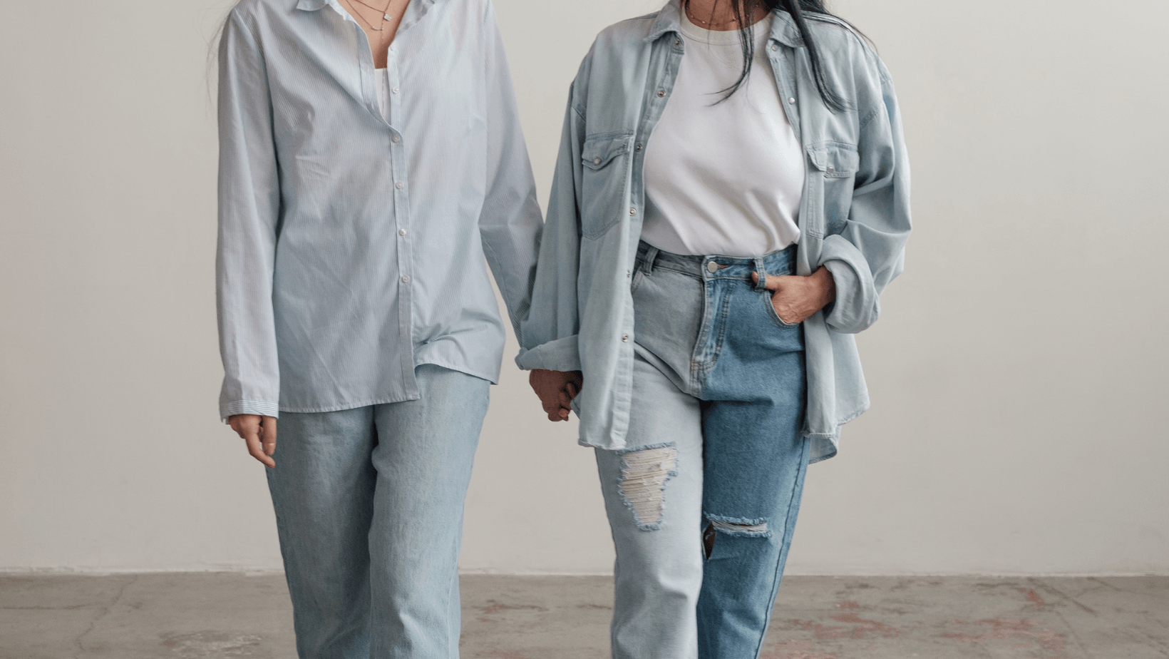 Women Straight-Legged Jeans