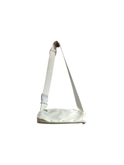 UNBRANDED Women Handbags Regular fit in White - Size S | 9.99 $ KOOP