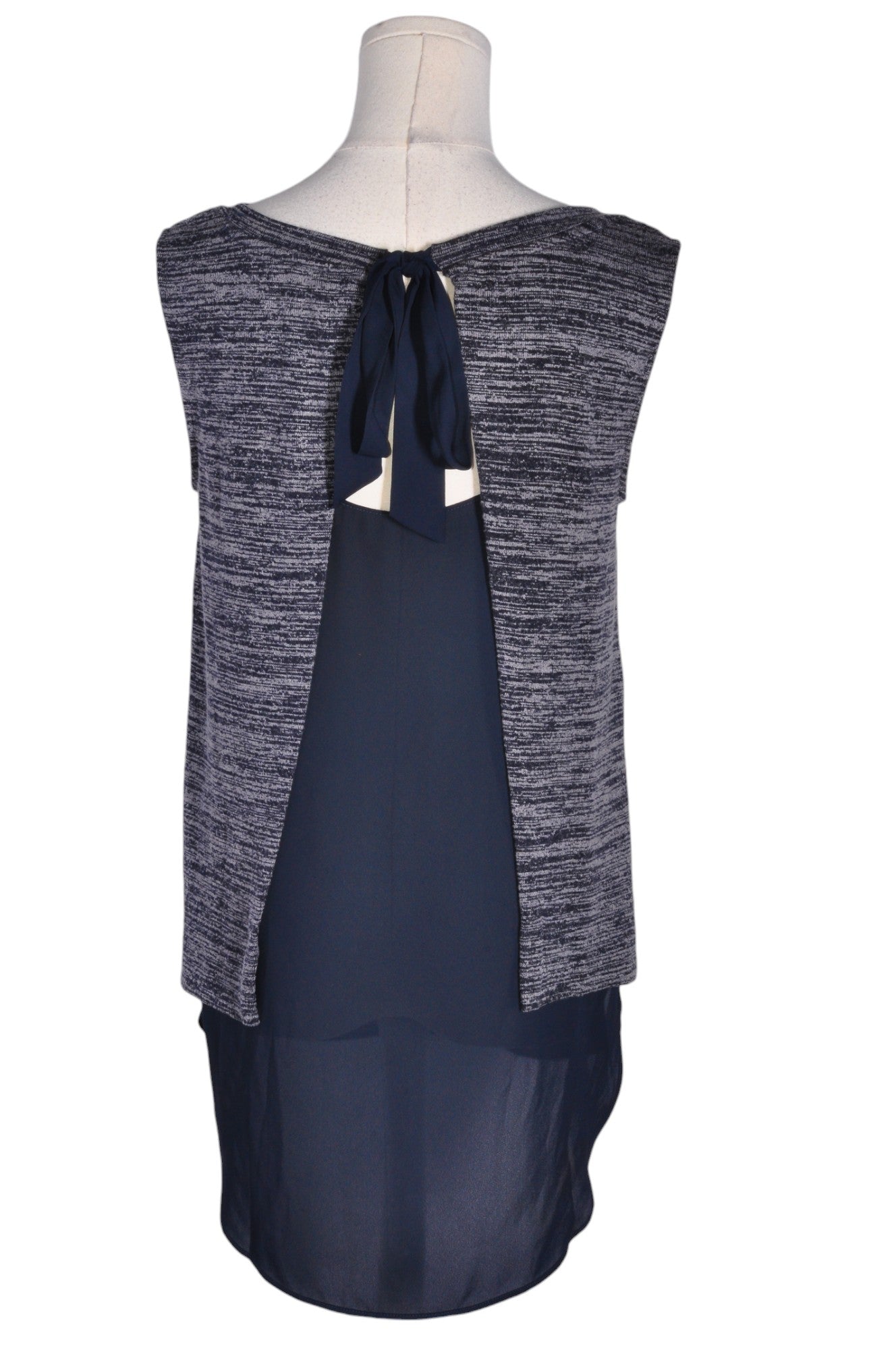 RW&CO Women Tank Tops Regular fit in Gray - Size XS | 19.99 $ KOOP