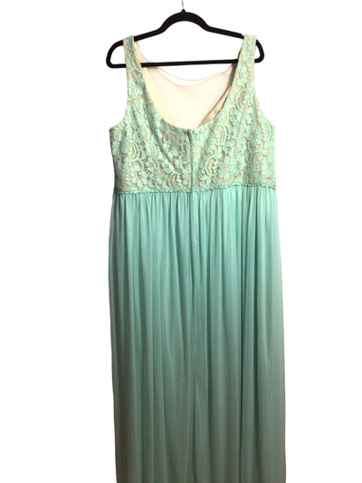 DAVID'S BRIDAL Women Maxi Dresses Regular fit in Green - Size 22 | 42.99 $ KOOP