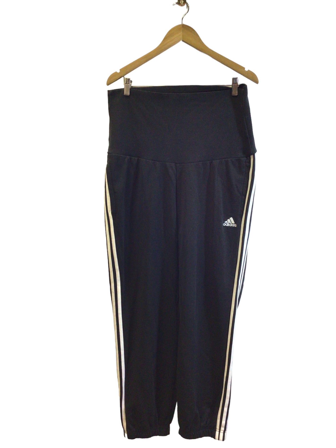 ADIDAS Women Activewear Joggings Regular fit in Black - Size L | 29.99 $ KOOP