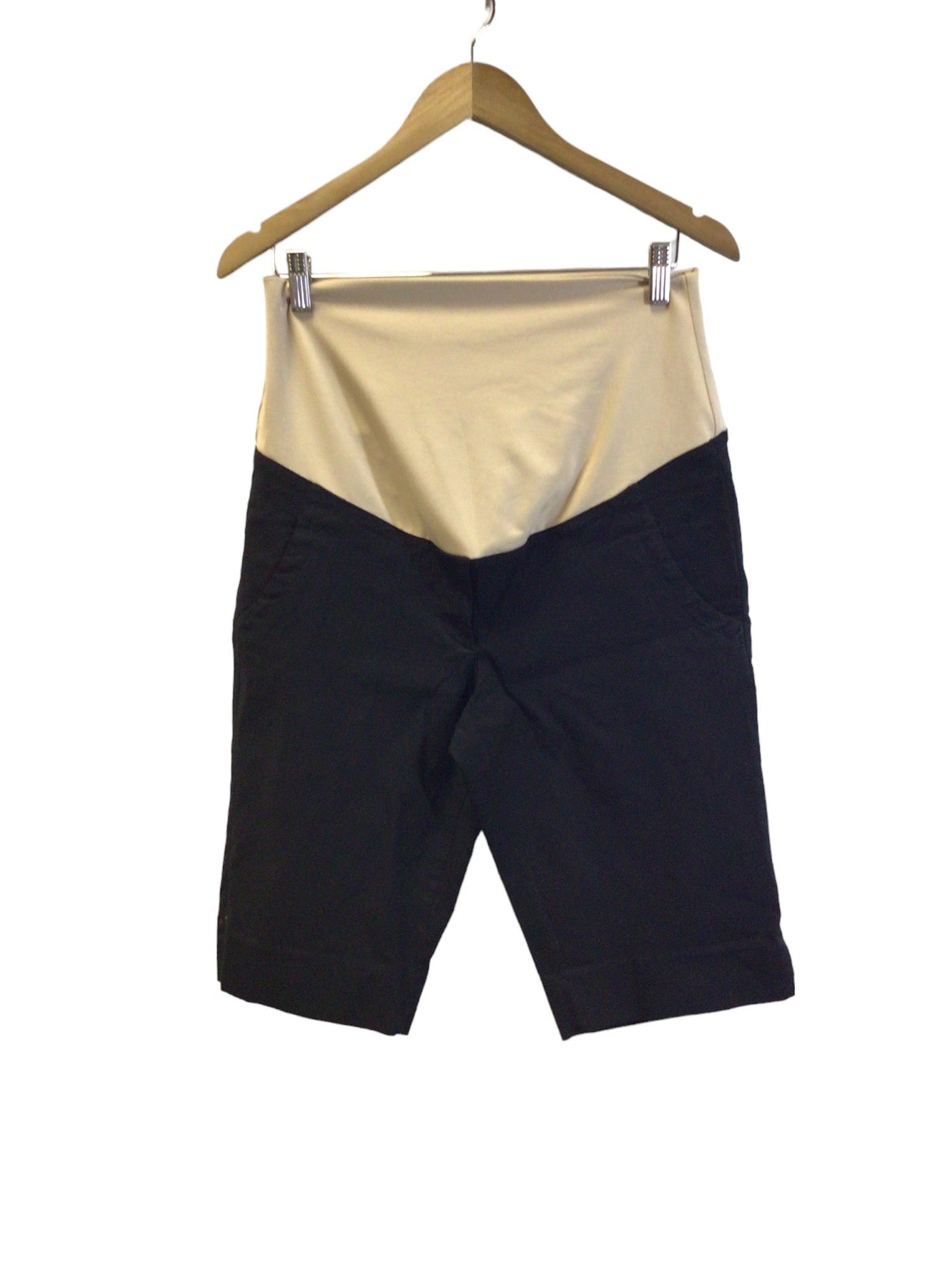 THYME MATERNITY Women Classic Shorts Regular fit in Black - Size M | 15 $ KOOP