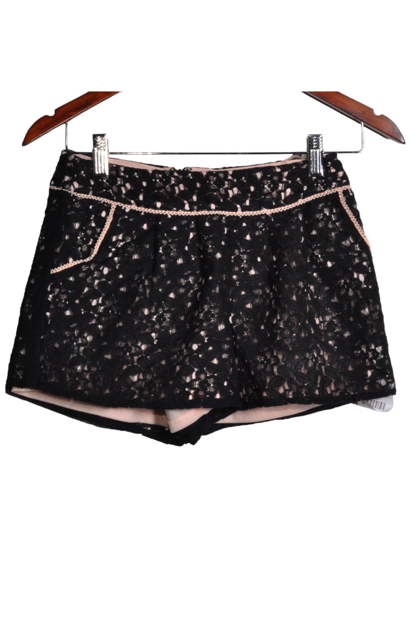 LIPSY LONDON Women Classic Shorts Regular fit in Black - Size 4 | 15 $ KOOP