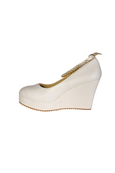 GET MORE BEAUTY Women Heels Regular fit in White - Size 38 | 13.49 $ KOOP