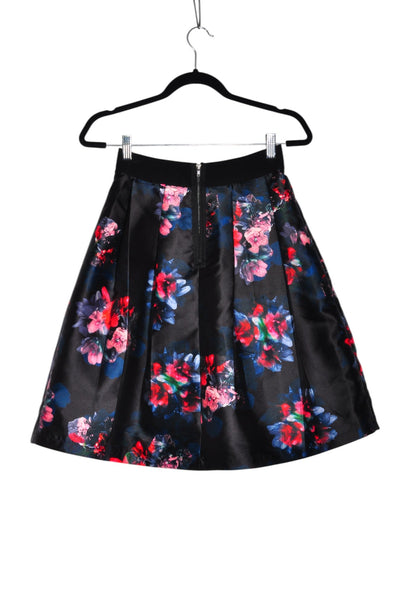 ICÔNE Women A-Line Skirts Regular fit in Black - Size S | 20.2 $ KOOP