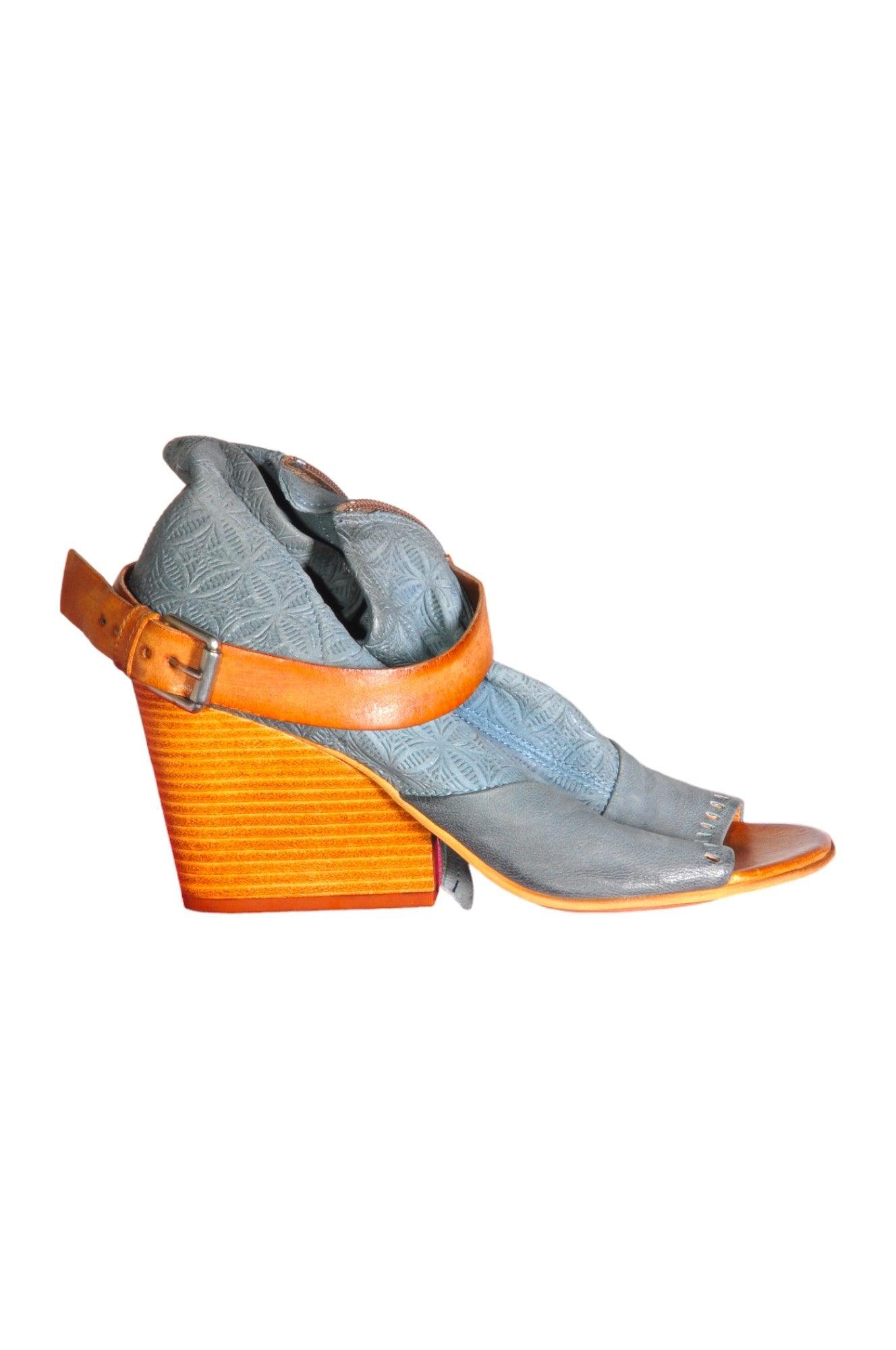 MIZ MOOZ Women Heels Regular fit in Blue - Size 41 | 59.99 $ KOOP