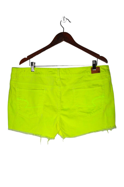 AMERICAN EAGLE Women Classic Shorts Regular fit in Green - Size 18 | 11.99 $ KOOP