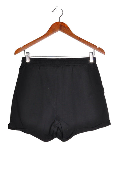 PUMA Women Classic Shorts Regular fit in Black - Size M | 25.29 $ KOOP