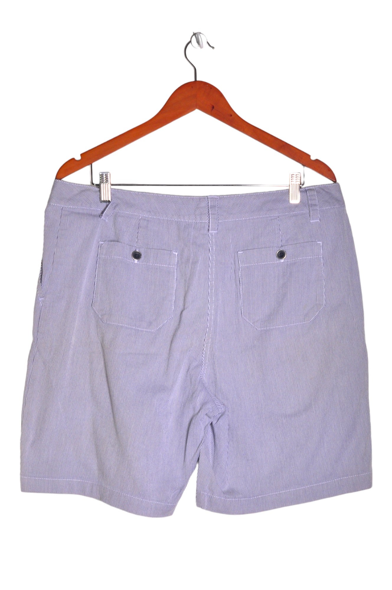 VAN HEUSEN Men Classic Shorts Regular fit in White - Size 14 | 17.19 $ KOOP