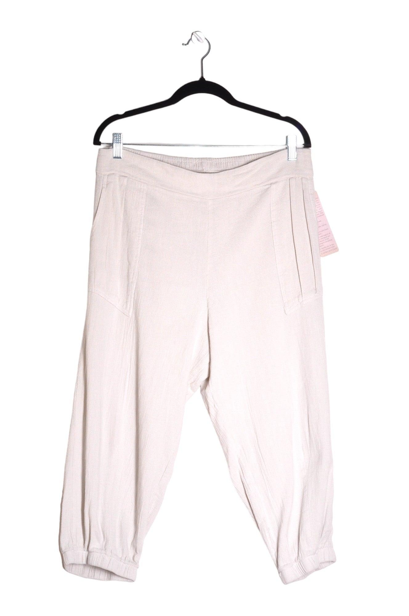 EZZE WEAR Women Capri Pants Regular fit in White - Size L | 22.3 $ KOOP