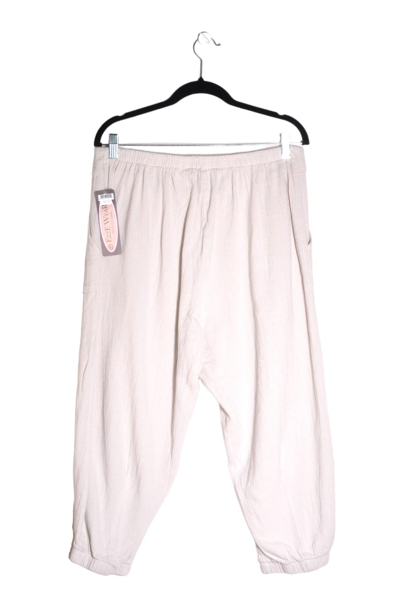 EZZE WEAR Women Capri Pants Regular fit in White - Size L | 22.3 $ KOOP