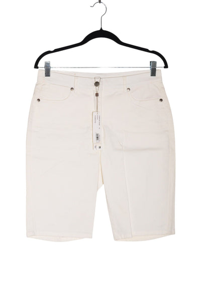 SPANNER Women Classic Shorts Regular fit in White - Size 10 | 24.3 $ KOOP