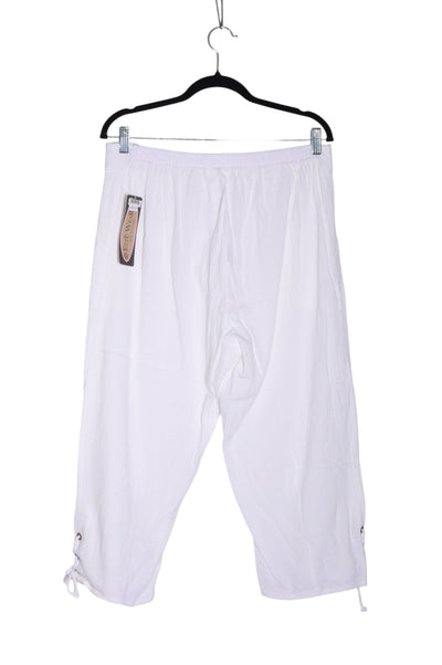 EZZE WEAR Women Capri Pants Regular fit in White - Size L | 19.99 $ KOOP