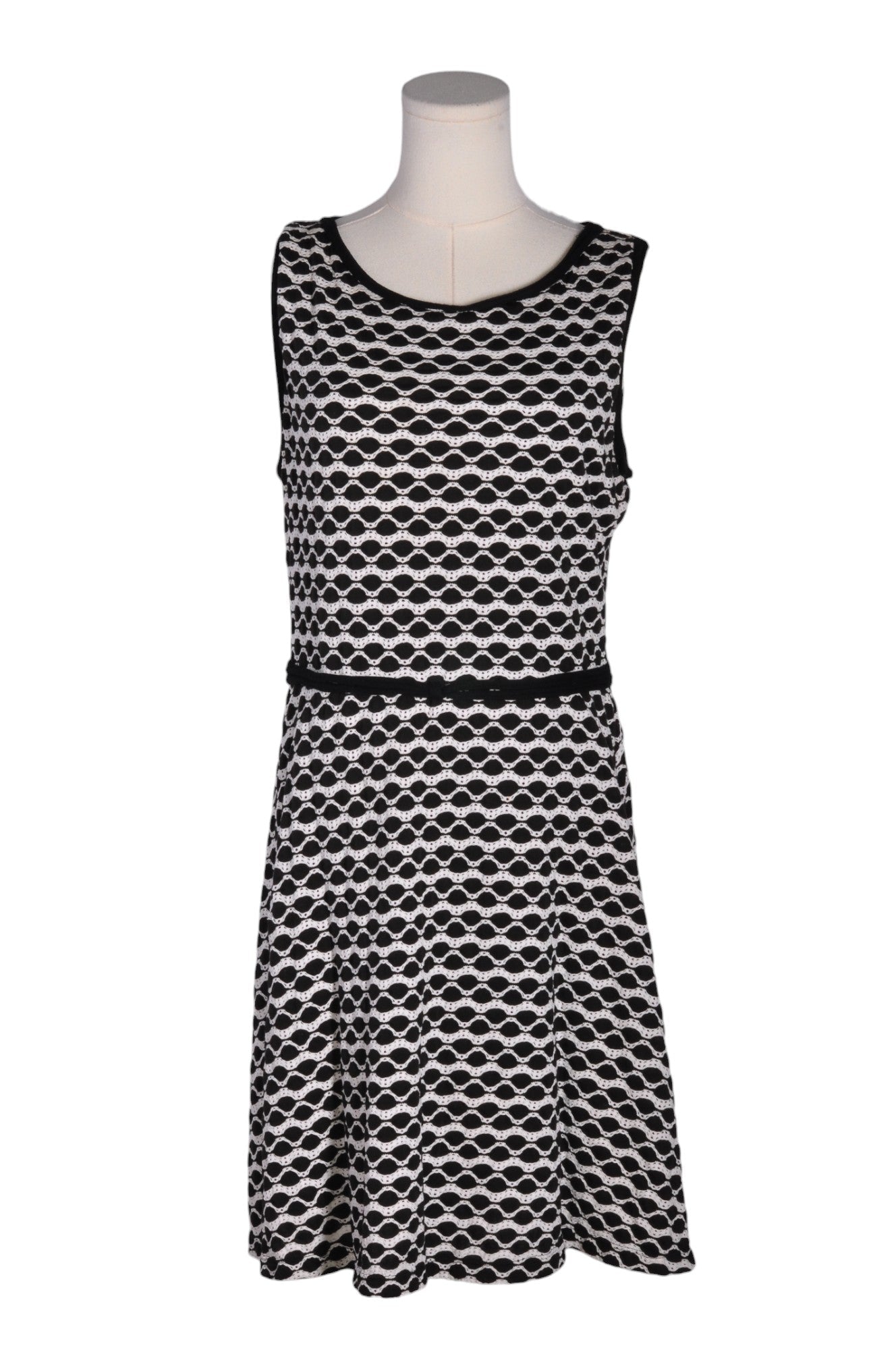 MAX STUDIO Women A-Line Dresses Regular fit in Black - Size L | 49.28 $ KOOP