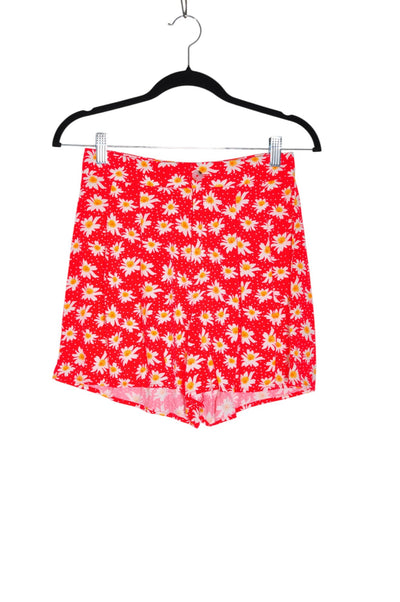 TWIK Women Classic Shorts Regular fit in Red - Size S | 9.99 $ KOOP
