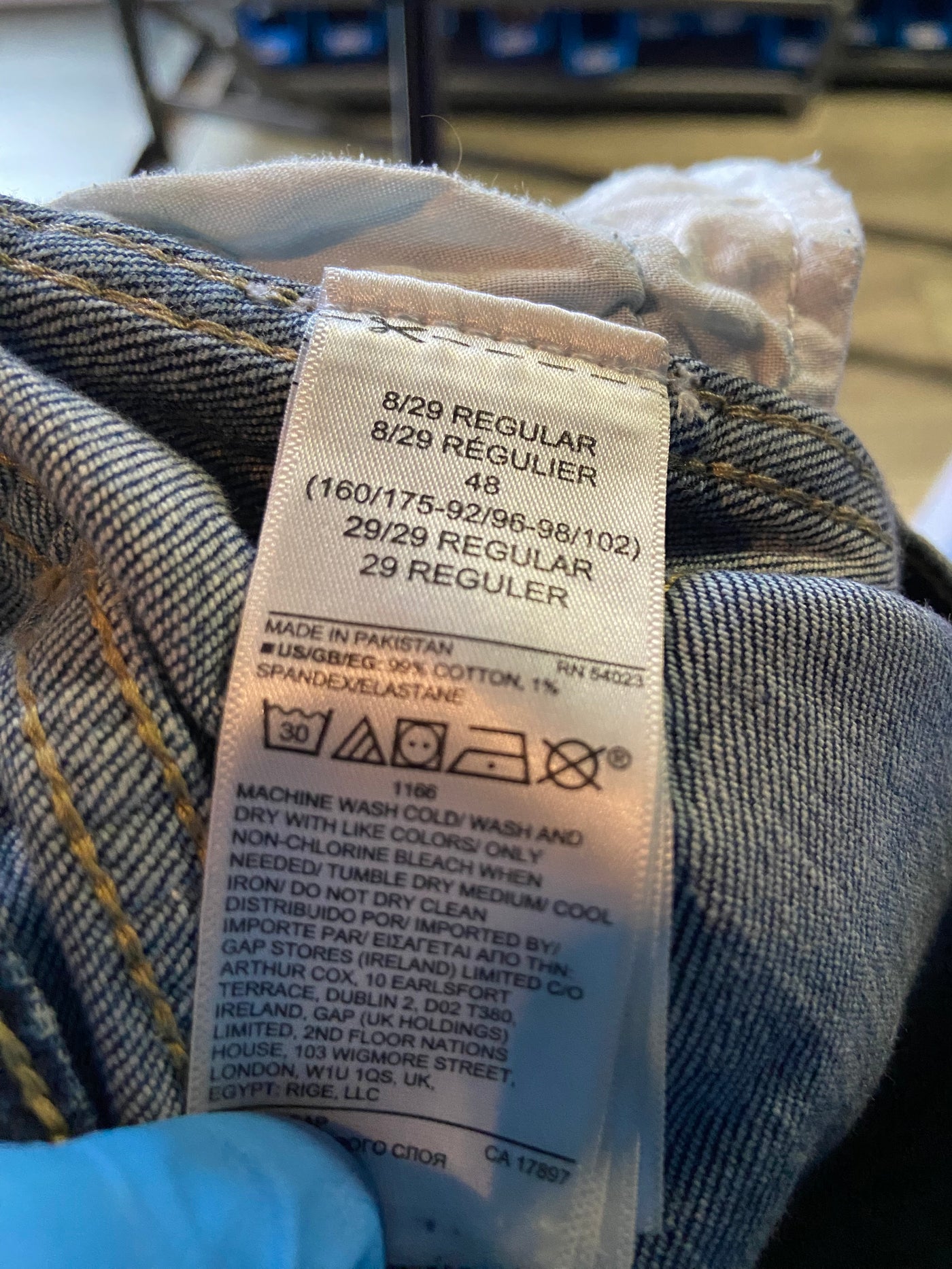 GAP Women Straight-Legged Jeans Regular fit in Blue - Size 8 | 32.29 $ KOOP