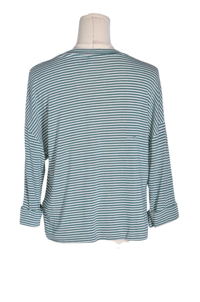 TWIK Women T-Shirts Regular fit in Green - Size XS | 9.99 $ KOOP