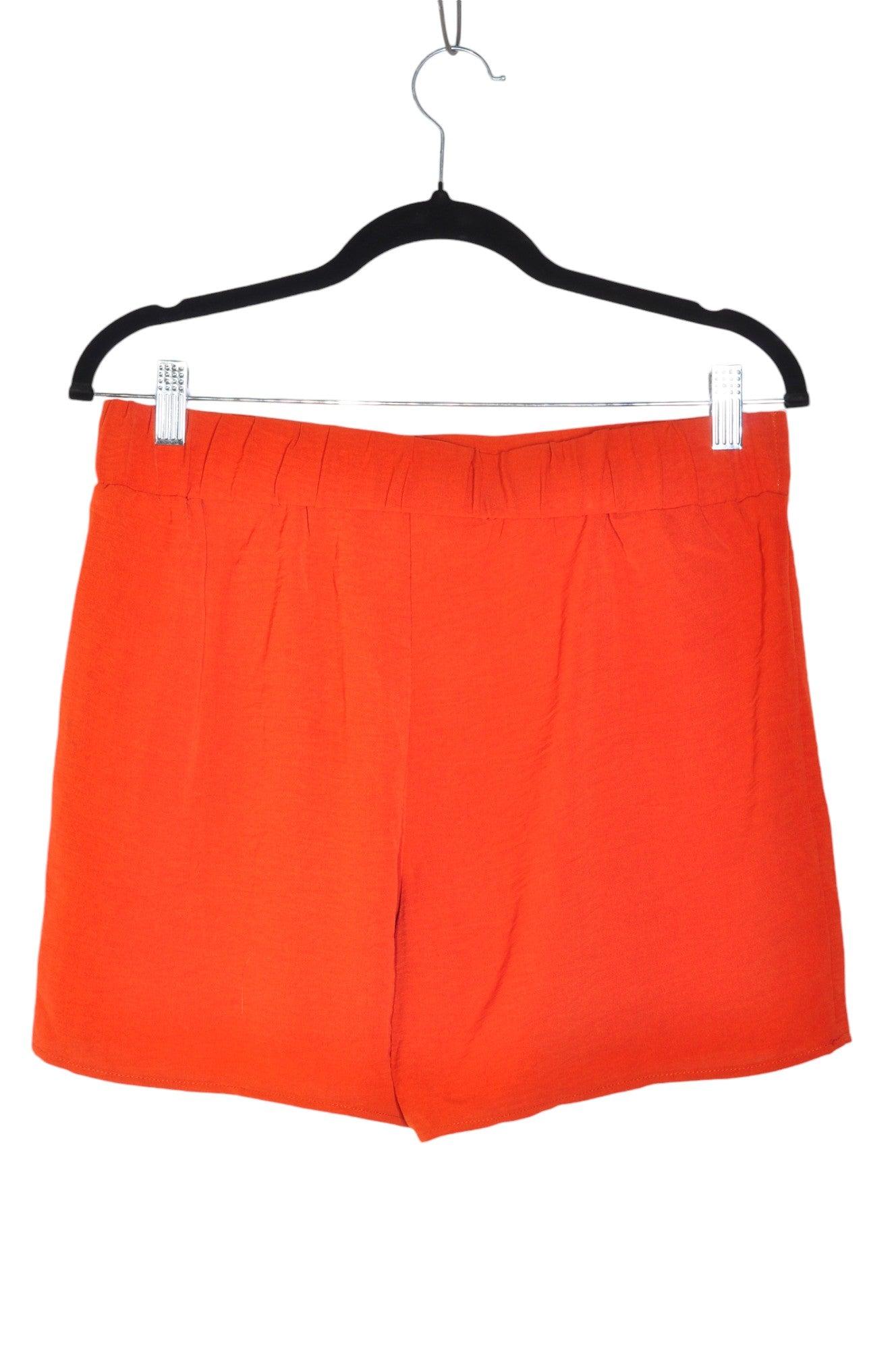 RETROLOGY Women Classic Shorts Regular fit in Orange - Size M | 13.25 $ KOOP