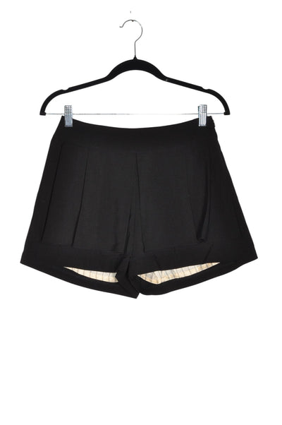 LINE & DOT Women Classic Shorts Regular fit in Black - Size S | 49.5 $ KOOP