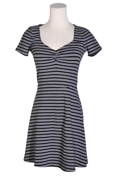 HOLLISTER Women Fit & Flare Dresses Regular fit in Black - Size S | 24.49 $ KOOP