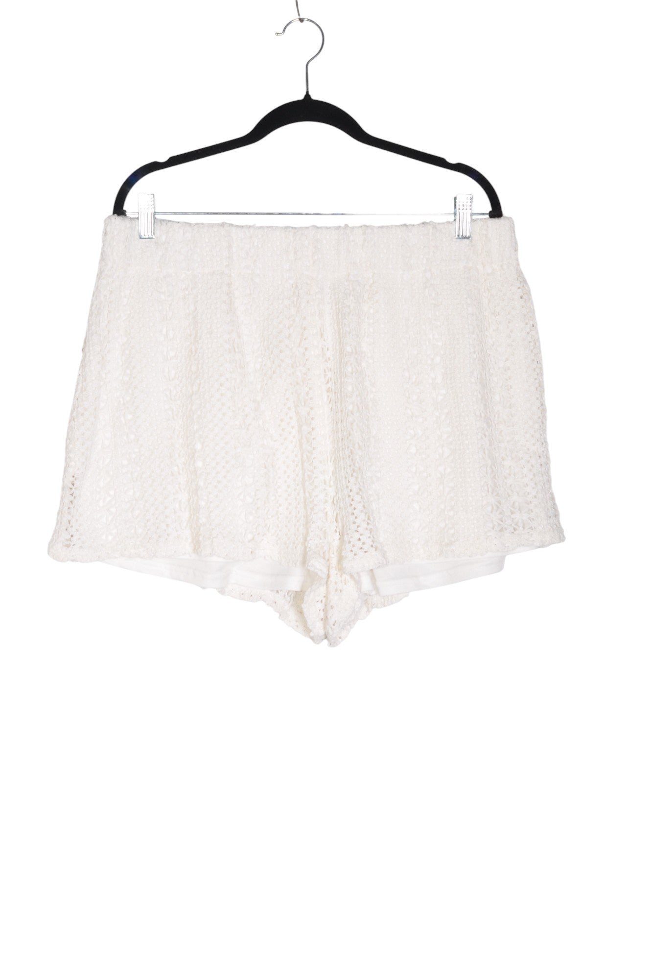 FASHION NOVA Women Classic Shorts Regular fit in White - Size 2XL | 11.29 $ KOOP