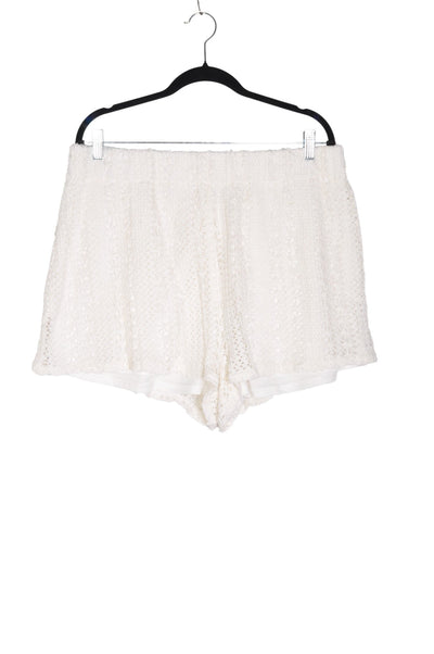 FASHION NOVA Women Classic Shorts Regular fit in White - Size 2XL | 11.29 $ KOOP