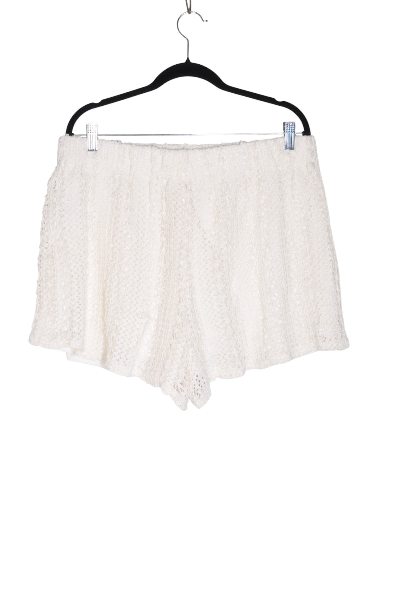 FASHION NOVA Women Classic Shorts Regular fit in White - Size 2XL | 11.29 $ KOOP