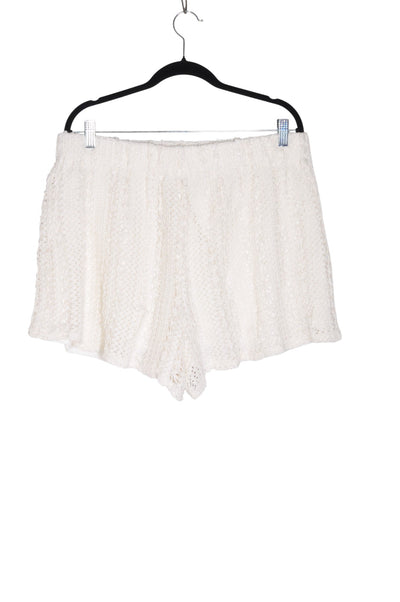 FASHION NOVA Women Classic Shorts Regular fit in White - Size 2XL | 11.29 $ KOOP