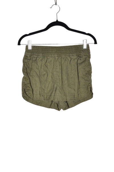 TNA Women Classic Shorts Regular fit in Green - Size S | 13.24 $ KOOP