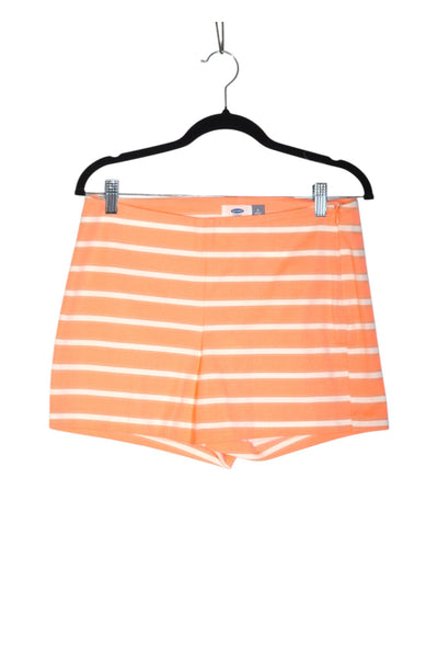 OLD NAVY Women Classic Shorts Regular fit in Orange - Size 6 | 12.99 $ KOOP