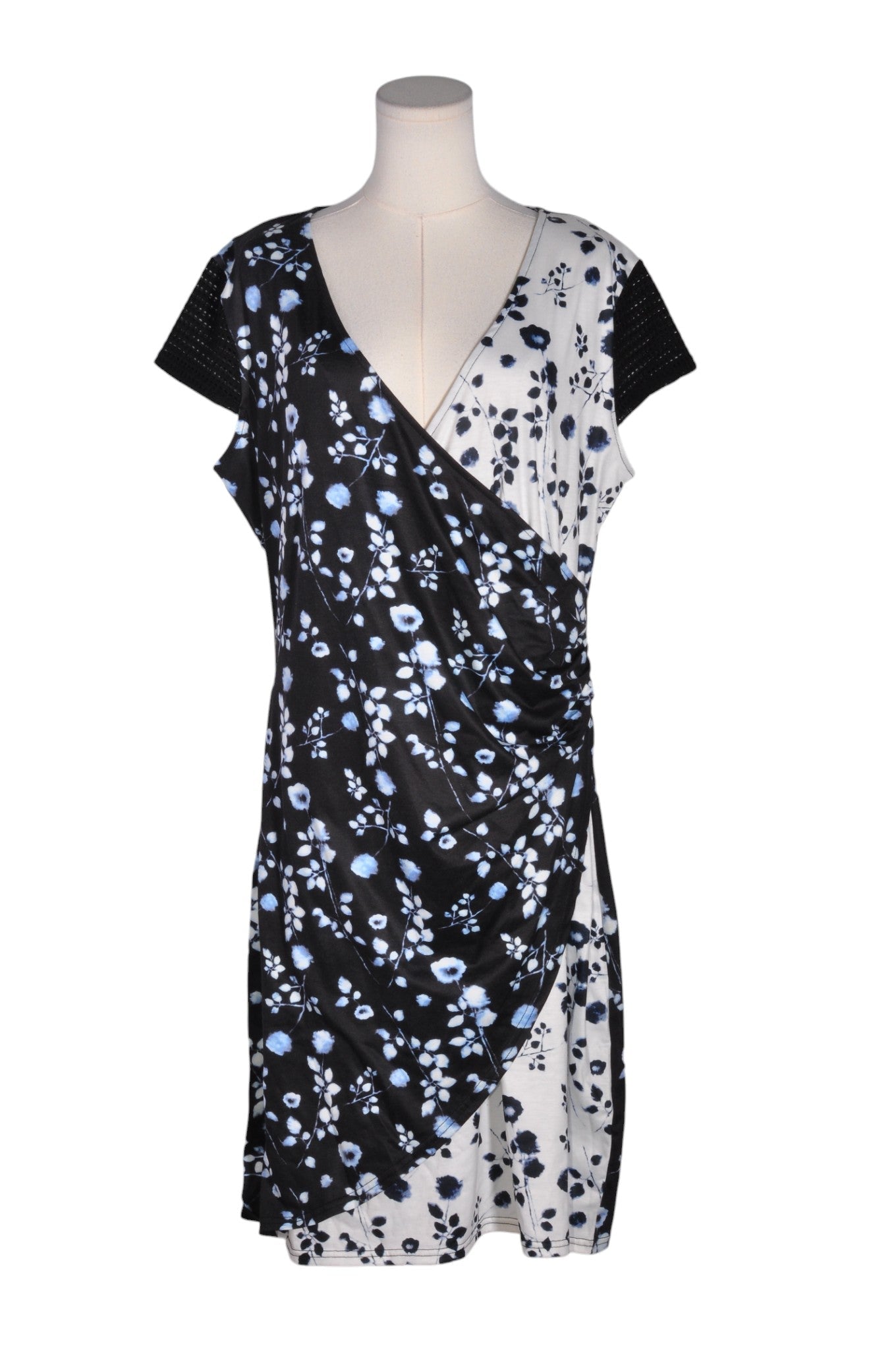 SMASH Women Wrap Dresses Regular fit in Black - Size XL | 22.3 $ KOOP