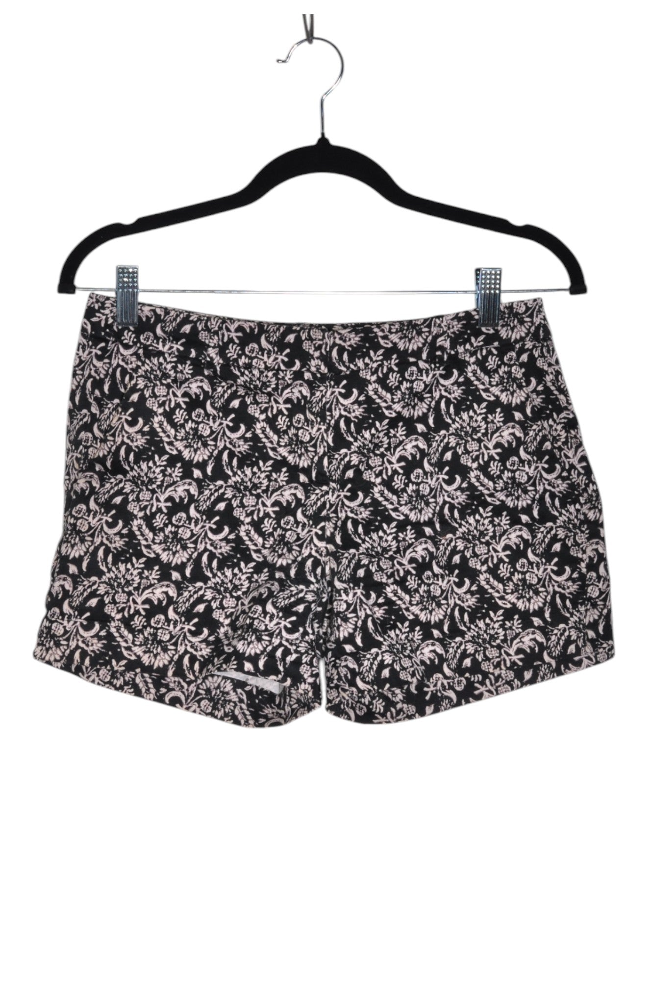 JACOB Women Classic Shorts Regular fit in Black - Size 2 | 13.25 $ KOOP