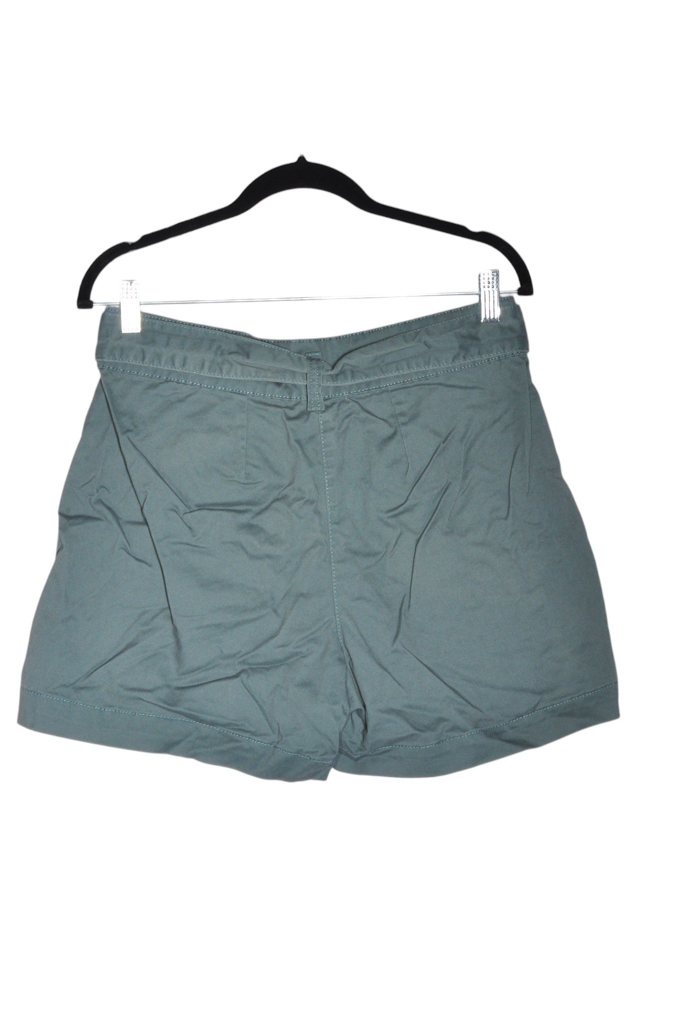 BLUMIND Women Classic Shorts Regular fit in Green - Size 28 | 11.19 $ KOOP