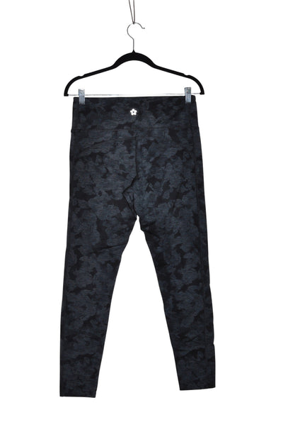 TUFF ATHLETICS Women Activewear Leggings Regular fit in Green - Size M | 19.99 $ KOOP