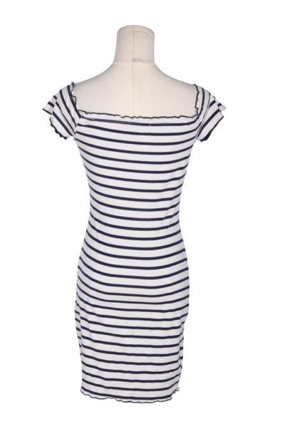 GUESS Women Bodycon Dresses Regular fit in White - Size S | 39.99 $ KOOP