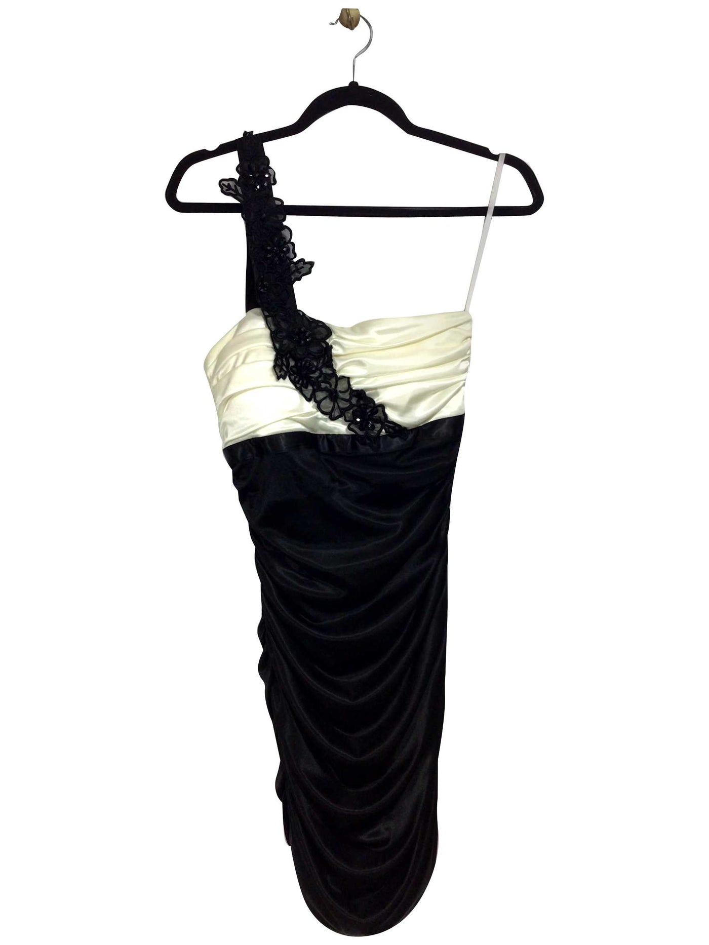 WINDSOR Regular fit Bodycon Dress in Black - Size 10 | 12.99 $ KOOP