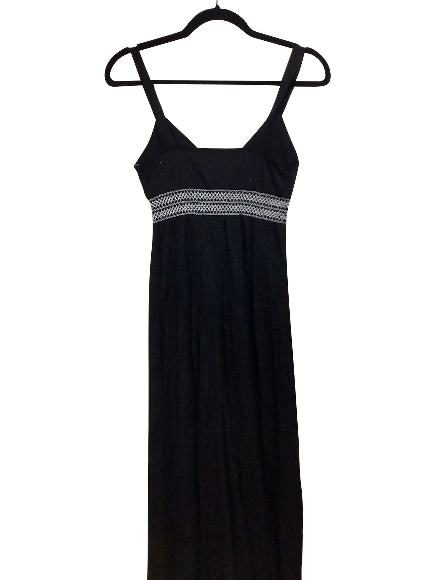6 DEGREES Regular fit Maxi Dress in Black - Size S | 12.34 $ KOOP